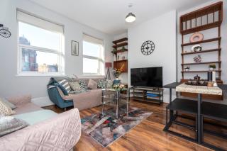 Stylish Cosy 3 Bedroom Home Next to Greenwich Park - London - 5