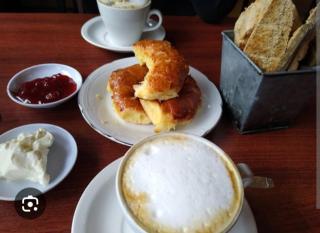 GiustinGald Housen - 8