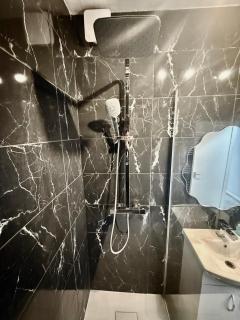 Central Link Flat - 3