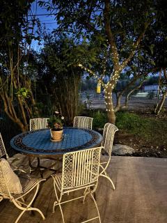 אירוח בעמק - 8