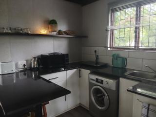 Quirky Tiny House - Kloof - 4