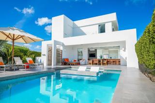 Oceanside 2 Bedroom Luxury Villa with Private Pool, 500ft from Long Bay Beach -V3 - 4