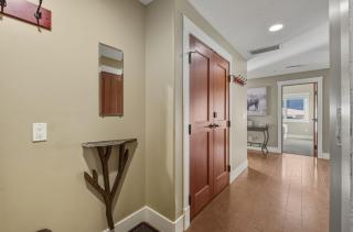 Sunset Ridge - Luxurious Corner Condo - Spectacular Mt Views with open Pool! - Canmore - 3