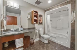 Sunset Ridge - Luxurious Corner Condo - Spectacular Mt Views with open Pool! - 1