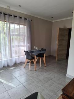 Spacious Suite in Somerset West - 1