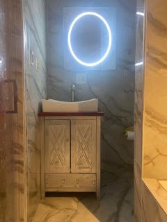 420 Friendly Suites - 6