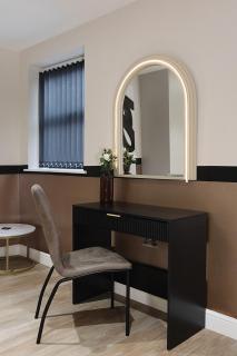 The Central Maison - Heart of Leeds City Centre - 2 minute walk away to Christmas Market - 3