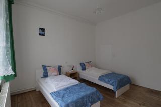 Cozy House with Garden and FreeParking - 3