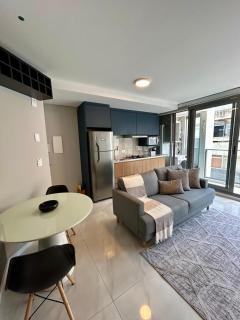 Studio Moderno com Varanda - Alto da XV - 5