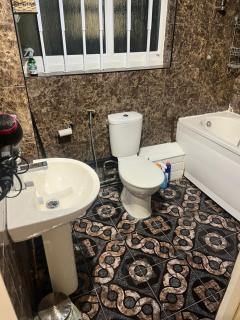 2 Bedroom Flat in Zone 1 East Central London with Parking - 9