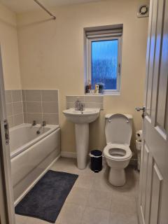 Beautiful Home in Wolverhampton! - 3