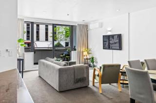 City-centre living meets comfort by Zodiak Stays - 3