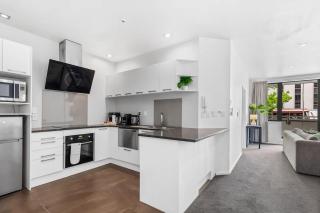 City-centre living meets comfort by Zodiak Stays - 2