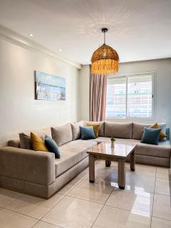 Stylish studio Pool, 5-min to stadium - 8