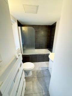 Studio à côté de la gare et la Cité de la gastronomie - 5