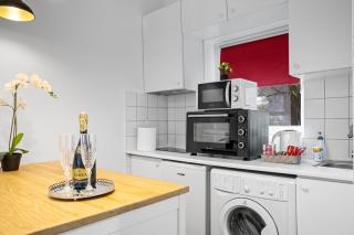 Stepup Apartment, Downtown Bucharest, City Center, Athenaeum Corner - 4