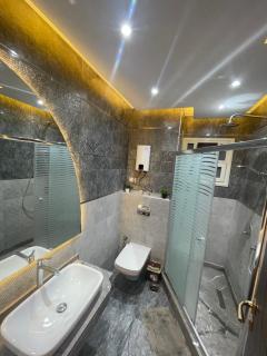 luxury, hotel-style apartment near Abbas El-Akkad and Makram Ebeid, with high-end finishing and furnishing, first-time occupancy - Il Cairo - 6