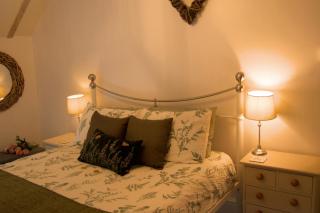 Entire Grade 2 listed cottage in Thornton-Le-Dale - 2