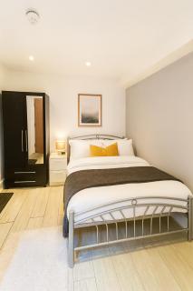 King's Cross Flat - Wi-Fi - Patio - Self Check-In - London - 0