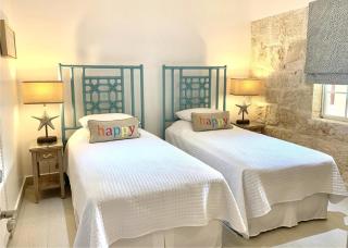 Turtles Nest Beach Apartments - 3