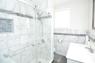 Cozy Beds with Parking, Laundry - Near RU, RWJ, NJ Transit - 5