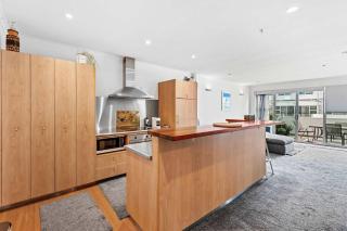 Princes Wharf 1BR with Balcony Zodiak Stays - 4