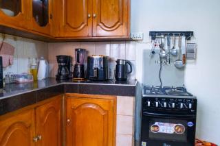 Modern Oasis 5 Mins to Acacia Mall CJs and Padel - 3