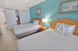 Amazing Seaside Escape with Balcony & Beach Access - 1