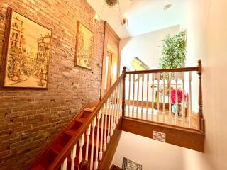 2 bedroom Loft apartment near downtown, Ohio city, Tremont! - 9