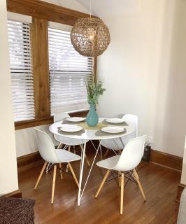 2 bedroom Loft apartment near downtown, Ohio city, Tremont! - 2