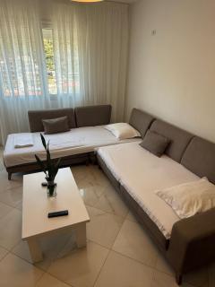 Family-Friendly Apartment Vlora - 5