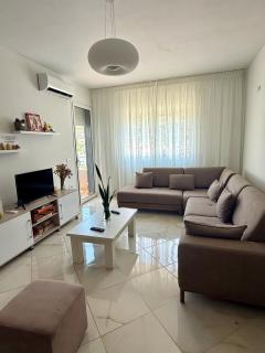 Family-Friendly Apartment Vlora - 0