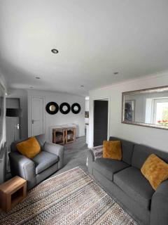 Stylish One Bed Apartment - 2