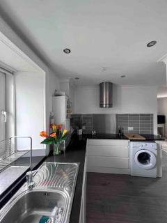 Stylish One Bed Apartment - 2