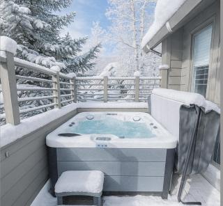 PAYDAY LODGE across from SILVER STAR LIFT - 9