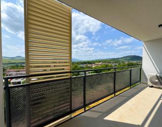 Modern Smart Apartment, Garage & City View - 2