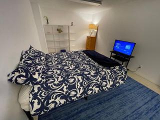 Large 6-bedroom house w/jacuzzi - 7