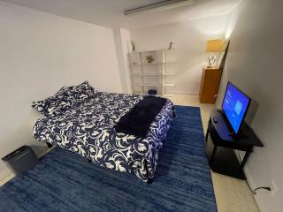 Large 6-bedroom house w/jacuzzi - 8