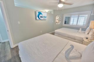 Updated 1BR Direct Ocean Front Condo, Pools, Beach - 1