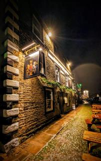 The Kings Arms Hotel - 2