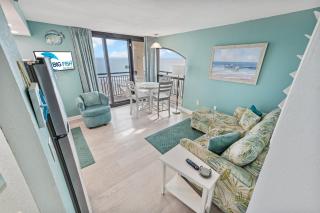 New Remodeled, Corner Oceanfront Beach Cove, Pools - 9