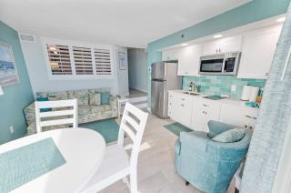 New Remodeled, Corner Oceanfront Beach Cove, Pools - 7