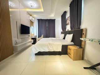 Secured Gated 2Bedroom Apartment in Lekki Phase 1- Pool, PS5, Snooker, Elevator - 2