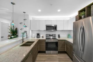 Waterfront Captains Stateroom CC-506 - 2