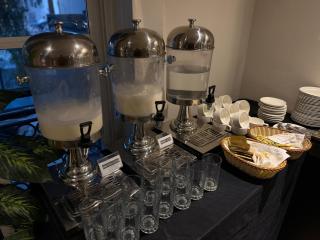 TAJ Executive Hotel With Premium Services - 3