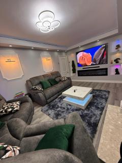 Room on Gedling Road - 5