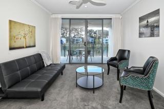 Stunning Maroochy Waterfront Home - 4