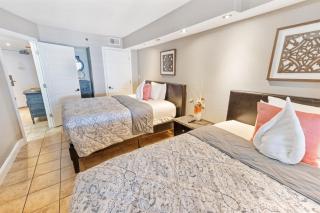 Stunning Oceanfront Remodeled,Flooring,New Kitchen - 7