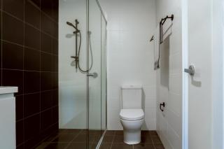 Cozy 3BR in Throsby with courtyard, free wifi and park - 1