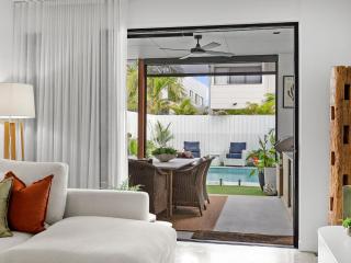 3 Bed Coastal Escape, Pool, 1 Minute to Beach - 2